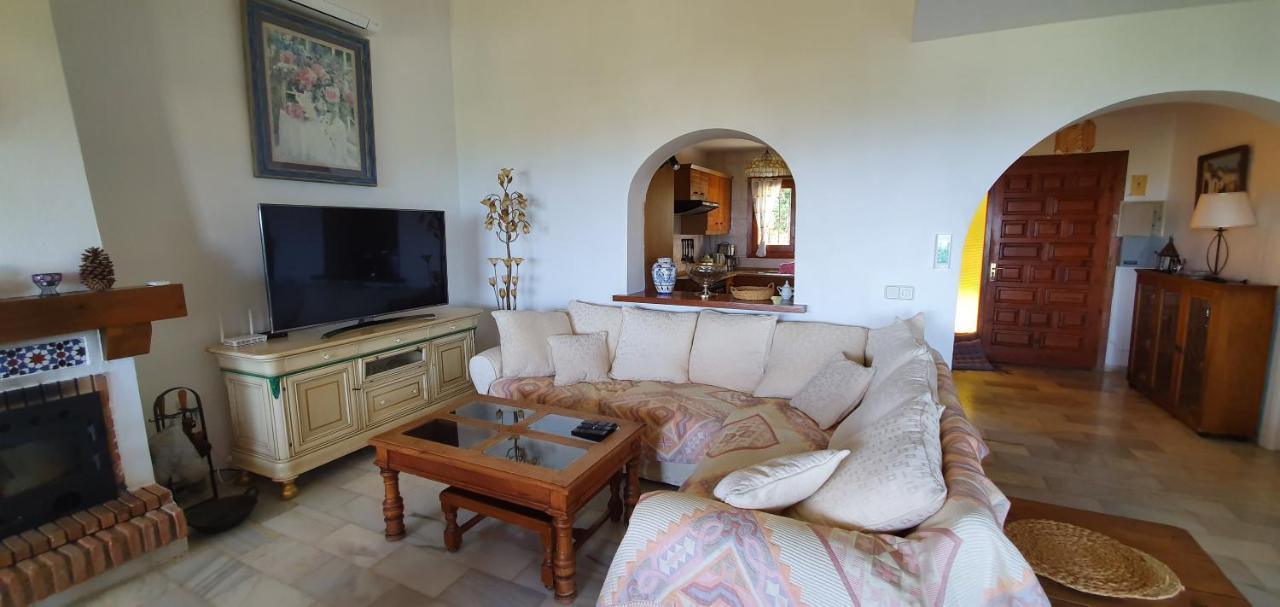 מיחאס Sea View Villa With Pool, Near Beach In Calahonda, Marbella Area מראה חיצוני תמונה